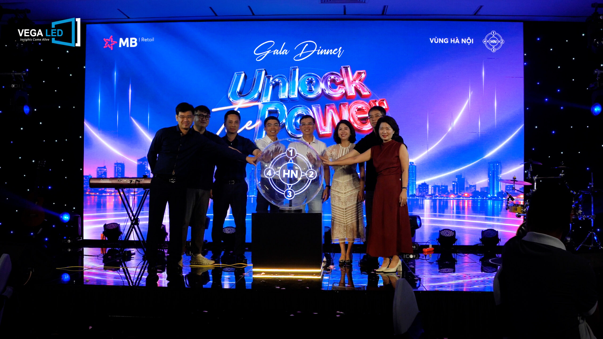 quả cầu LED 3D Hologram sự kiện MBBank